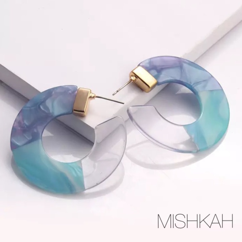 🎉Trendy Clear/Blue Acrylic CShape Earrings